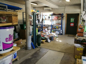 Innredninger, produkter og utstyr til landbruk og dyrehold
